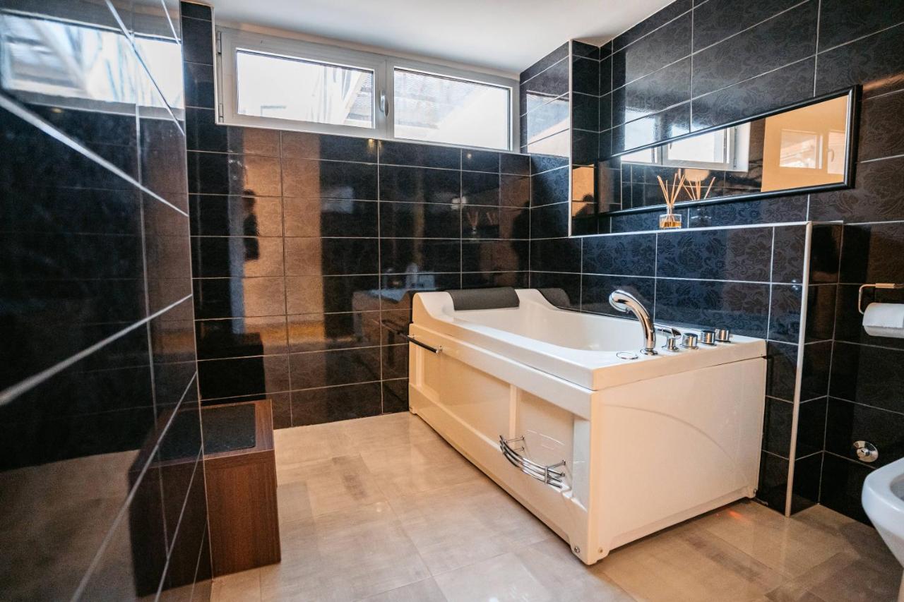 Magico Rooms & Apartments Nis Exterior photo